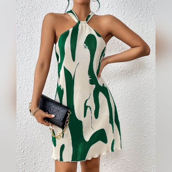 Dresses & Skirts - Break Graphic Print Halter Neck Dress
